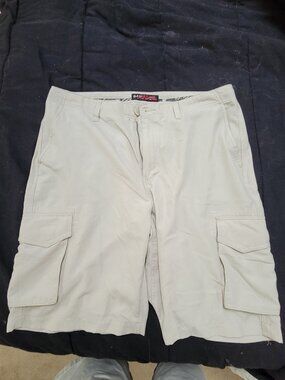 Tony Hawk Cargo Shorts Size 38